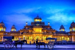 Experience Jaipur with Evening Tour by Car Including Dinner