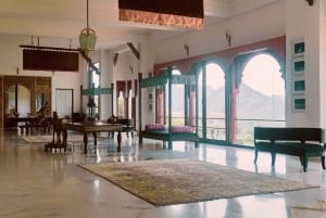 Luxus erleben: Privatmuseum, Oldtimer-Fahrt