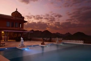 Luxus erleben: Privatmuseum, Oldtimer-Fahrt