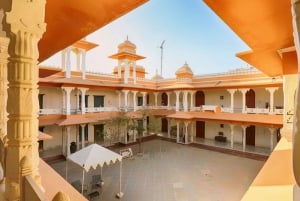 Luxus erleben: Privatmuseum, Oldtimer-Fahrt