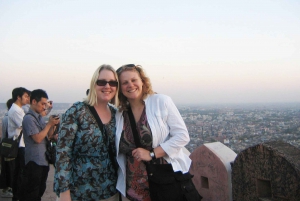 Jaipur: Nahargarh Fort ja auringonlasku.