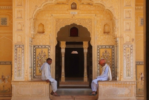 Jaipur: Nahargarh Fort ja auringonlasku.