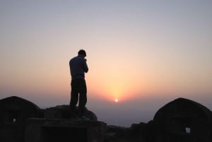 Jaipur: Nahargarh Fort ja auringonlasku.