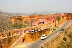 Jaipur: Nahargarh Fort ja auringonlasku.