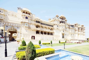 Esplora Udaipur in 2 giorni: un tour reale completo