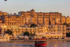 Utforska Udaipur på en dag – privat tur med bil och guide