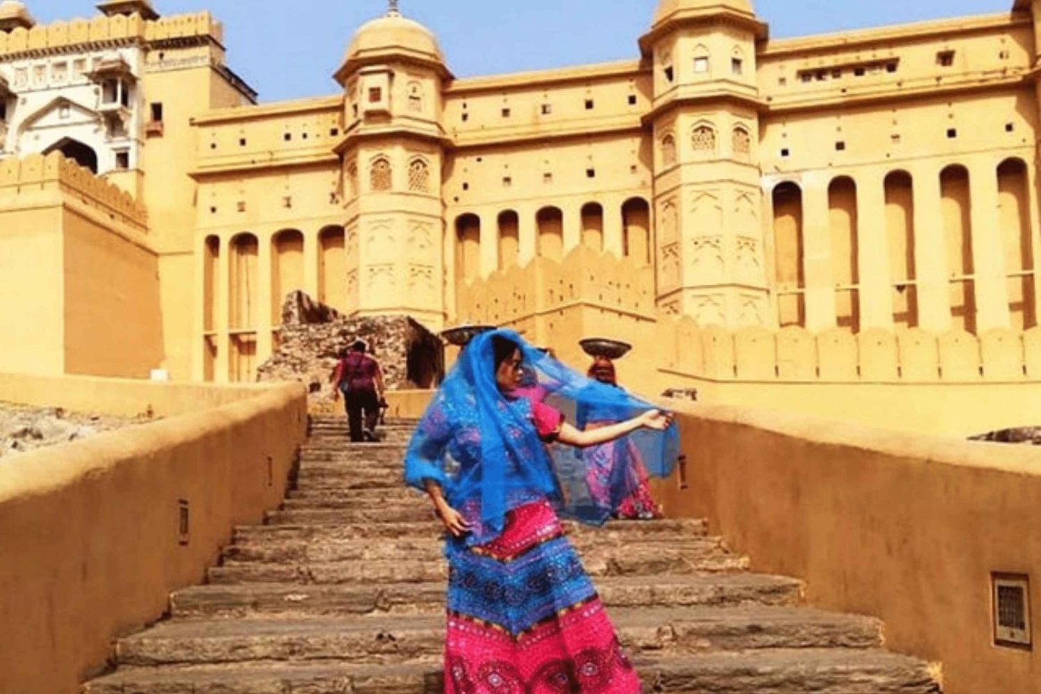 Forts & Palaces Tour of Jaipur guided tour with AC car