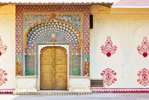 Von Agra aus: Jaipur Tagestour mit dem Auto mit Drop off Agra/Delhi