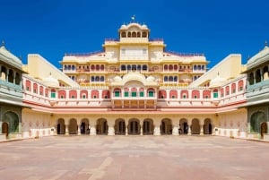 Fra Agra: Privat byrundtur i Jaipur i bil - alt inklusive