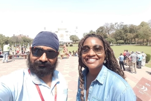 Delhistä : 3 yötä 4 päivää Golden Triangle Tour autolla