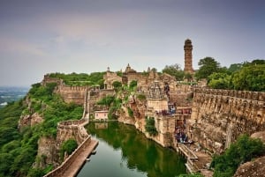 From Delhi: All-Inclusive Rajasthan Heritage Tour by Car