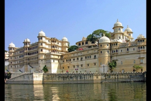 From Delhi: All-Inclusive Rajasthan Heritage Tour by Car