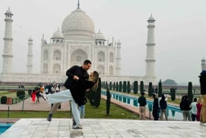 Depuis Delhi : visite du Taj Mahal tout compris avec déjeuner