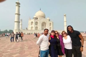 Depuis Delhi : visite du Taj Mahal tout compris avec déjeuner