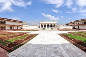 From Delhi: All-Inclusive Taj Mahal Tour by Gatimaan Express