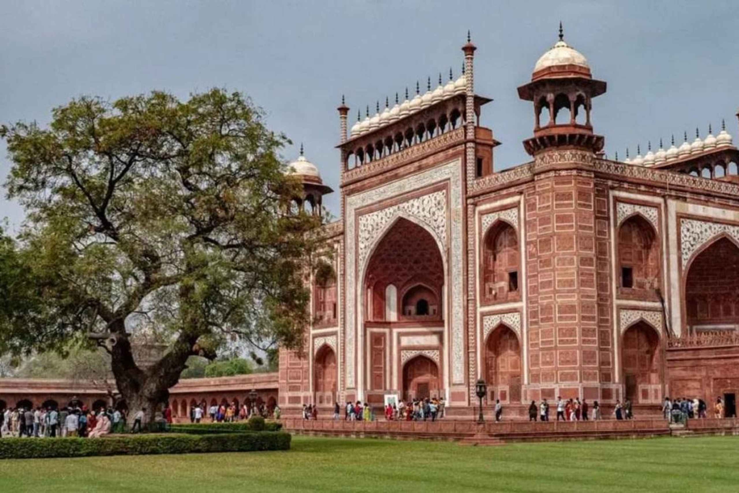Au départ de Delhi : visite tout compris du Taj Mahal avec déjeuner 5 étoiles