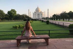 From Delhi: Day-Trip to Agra with Entrance Tickets & Lunch