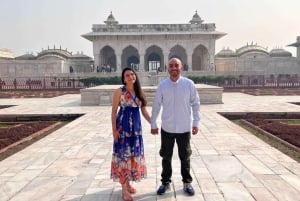 From Delhi: Day-Trip to Agra with Entrance Tickets & Lunch