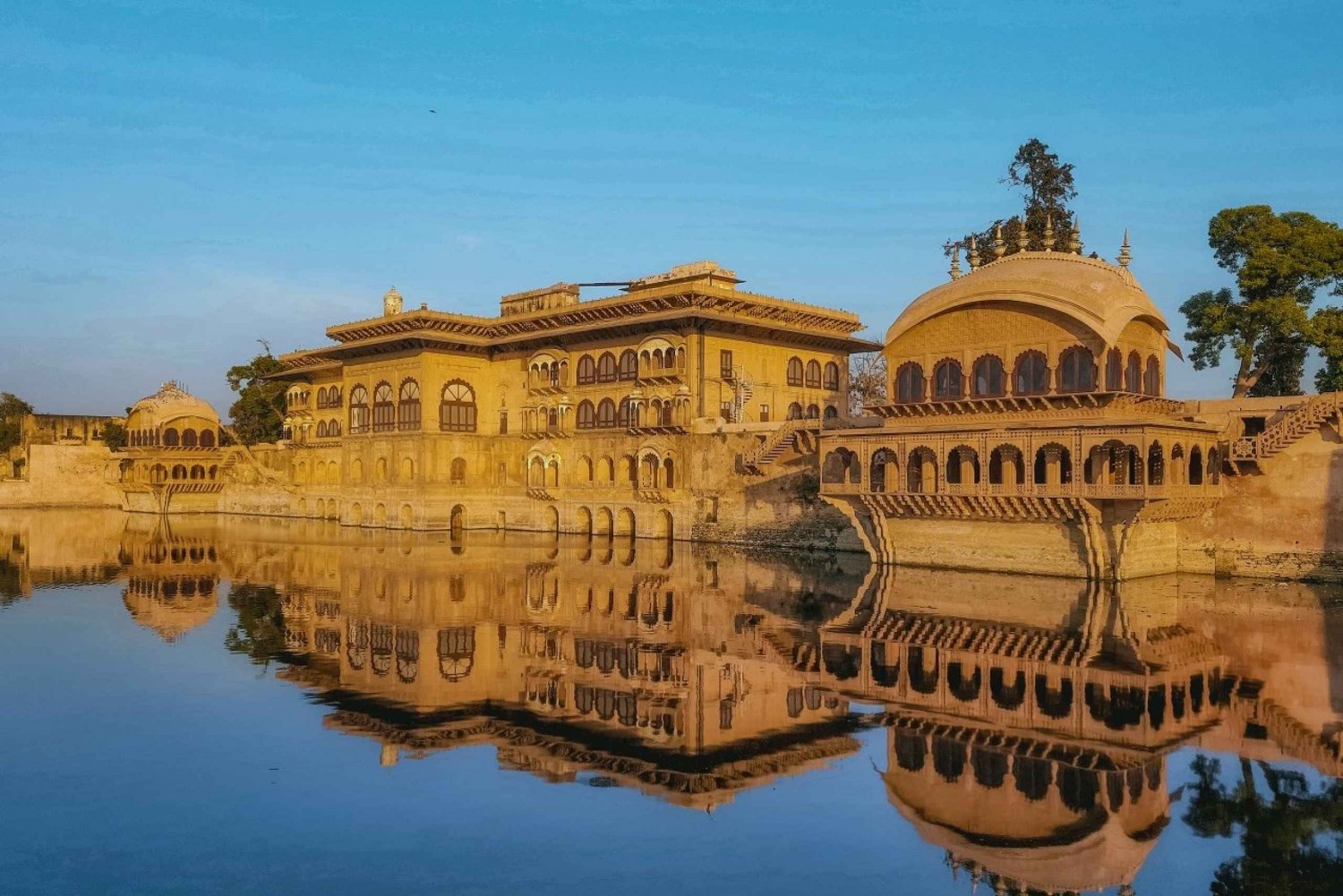 Au départ de Delhi : visite du palais Deeg le même jour