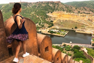 Från Delhi: Heldagsutflykt till Jaipur med bil, guide och lunch