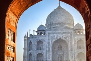 Von Delhi: Goldenes Dreieck-Tour mit Rishikesh + Jim Corbett