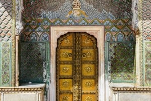 Von Delhi: Goldenes Dreieck-Tour mit Rishikesh + Jim Corbett