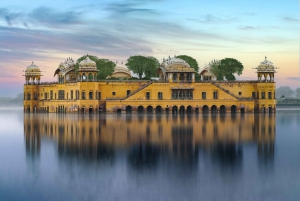 Von Delhi: Jaipur Tagestour mit dem Superschnellzug