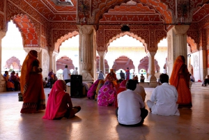 From Delhi: Jaipur Private Day-Trip by Car or Train