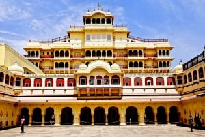 From Delhi : Jaipur tour with Galta Ji Temple(Monkey Temple)