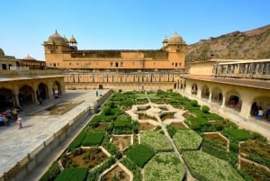 From Delhi: Golden Triangle 4-Day Tour with Hotel Option