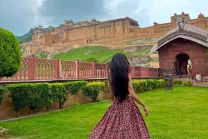 From Delhi: Private Golden Triangle Tour 3 Days by AC Car