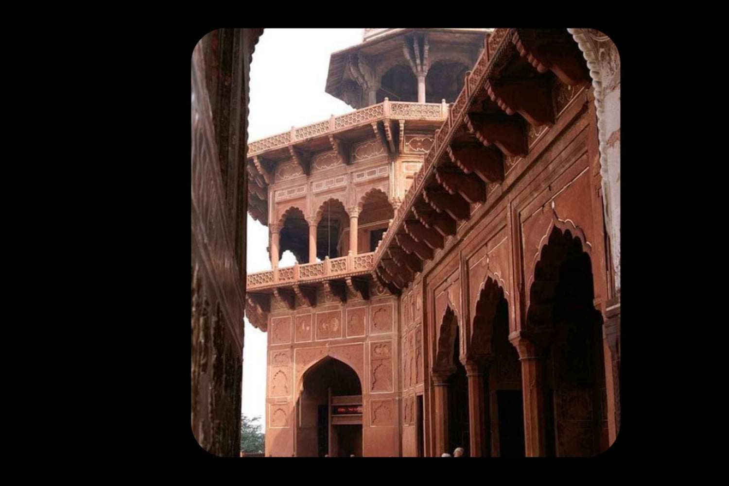 From Delhi: Private Taj Mahal and Agra City Tour by Suv Car