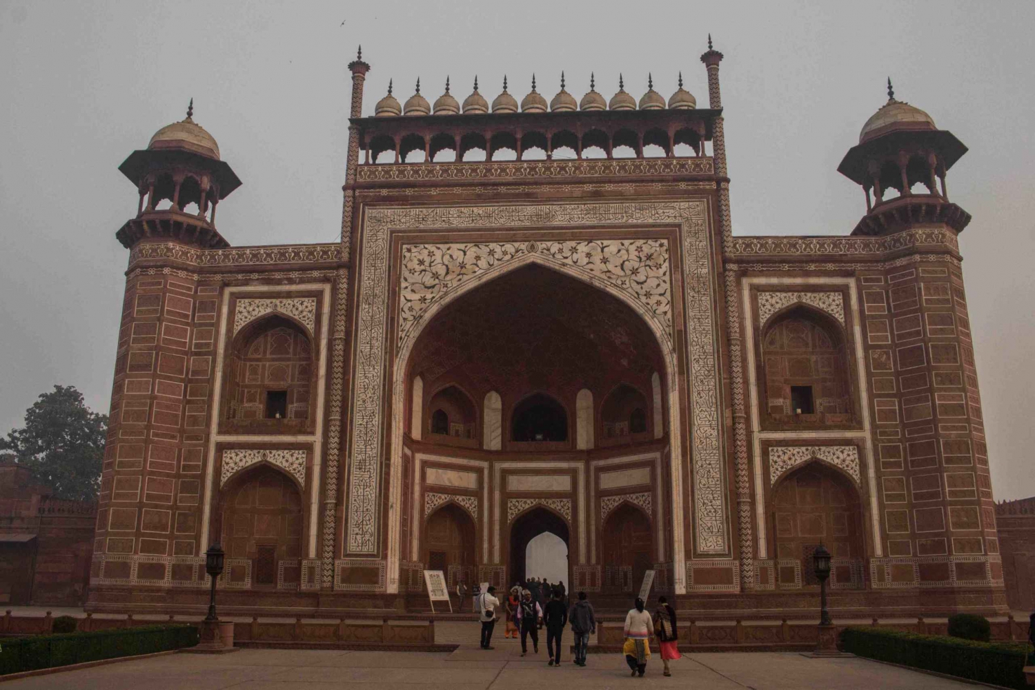 From Delhi: Private Taj Mahal and Agra Fort Sunrise Tour