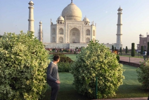 From Delhi: Taj Mahal Private Sunrise Tour & Fatehpur Sikri