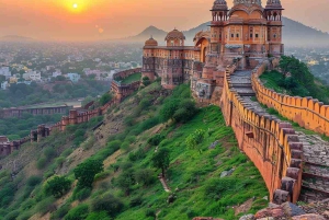 From Delhi: Same Day Guided Jaipur Tour with 5 Star Lunch