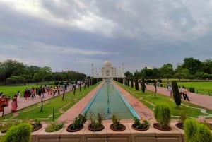 From Delhi: Taj Mahal & Agra Day Tour by Suv Car