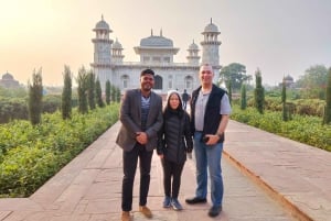 From Delhi: Sunrise Taj Mahal and Agra Fort Private Tour