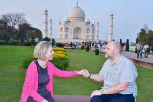 From Delhi: Private Taj Mahal, Agra Fort & Baby Taj Day Trip