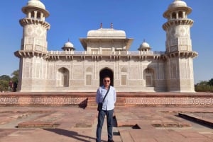 Från Delhi: Dagsutflykt till Taj Mahal, Agra Fort och Baby Taj