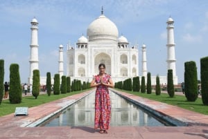 Delhistä: Taj Mahal & Agra Yksityinen päiväretki kuljetuksineen