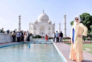 Delhistä: Taj Mahal & Agra Yksityinen päiväretki kuljetuksineen