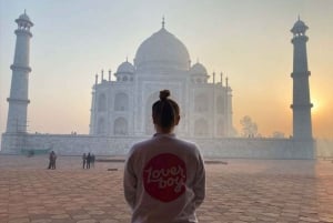 Taj Mahal & Agra -kierros Gatiman pikajunalla All Inclusive