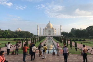 From Delhi: Taj Mahal and Agra Fort Private Sunrise Tour
