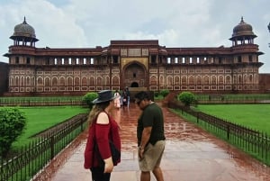 Fra Jaipur: 2-dages Taj Mahal-tur med overnatning i bil