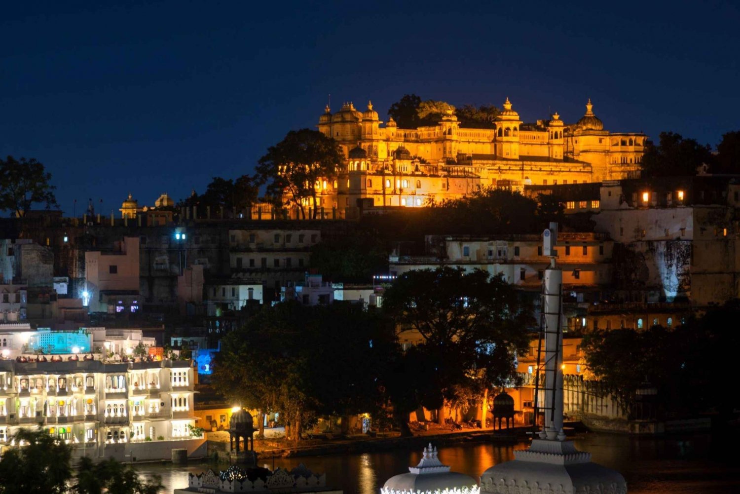 Da Jaipur: tour notturno di 2 giorni a Udaipur