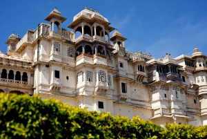 From Jaipur: 2 Days Overnight Tour Of Udaipur Sightseeing