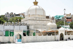 ジャイプールから：プライベートアジメールとプシュカルガイド付きツアー