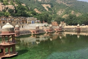 From Delhi: Golden Triangle Tour with Khajuraho (07N / 08D)