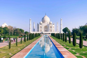 From Jaipur: Taj Sunrise Tour with Fatehpur Sikri & Abhaneri
