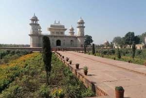 From Jaipur: Taj Sunrise Tour with Fatehpur Sikri & Abhaneri